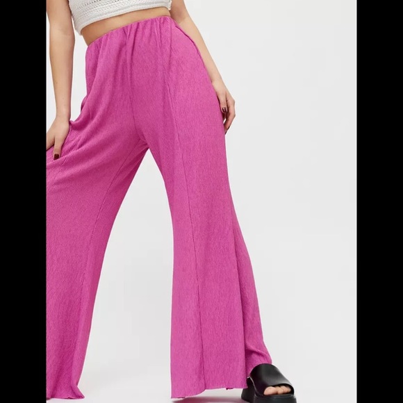 Urban Outfitters solange plisse pull on flare pant - Picture 3 of 4